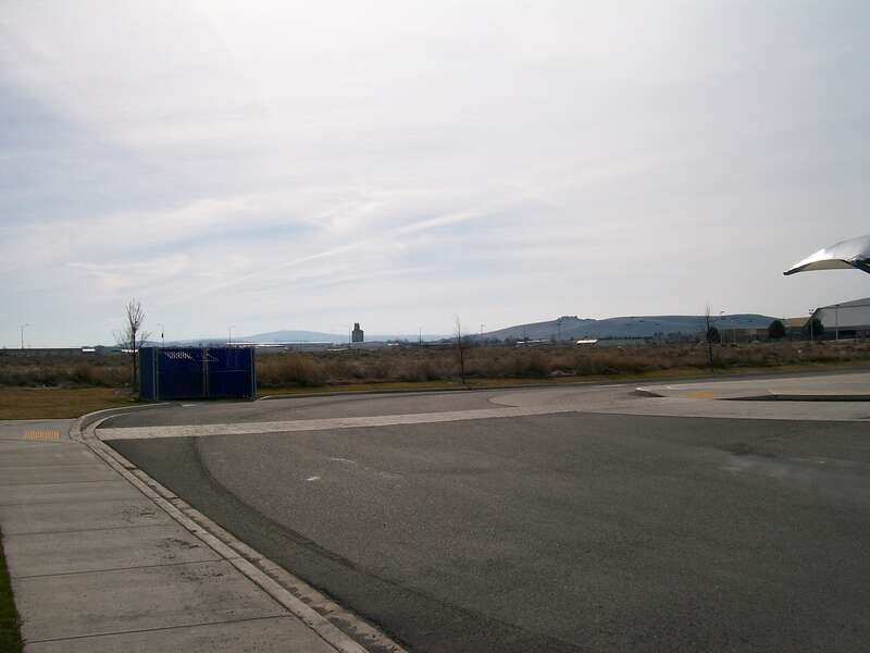 This is a reference photograph using a grain silo as a landmark.