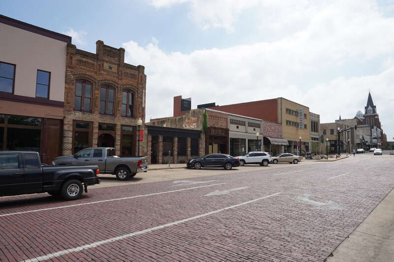 Erwin Street in Tyler, Texas (United States).