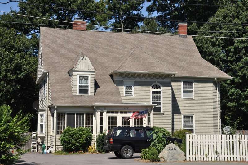 A photo of the historic Brigham House in Waltham, Massachusetts.