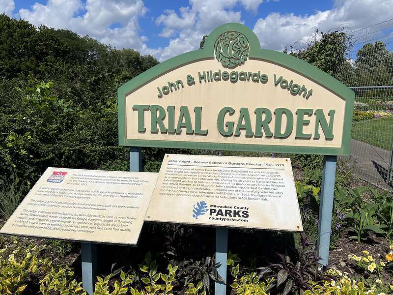 Whitnall Park garden sign