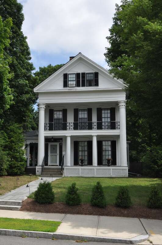 a photograph of the historic Jacob Stanton House in Winchester, Massachusetts.