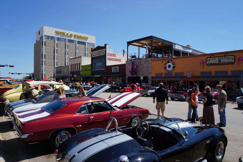 Hickory Street during the Arts, Antiques &amp; Autos Extravaganza in Denton, Texas (United States).