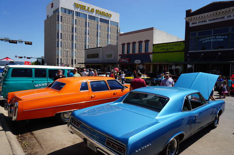 Hickory Street during the Arts, Antiques &amp; Autos Extravaganza in Denton, Texas (United States).
