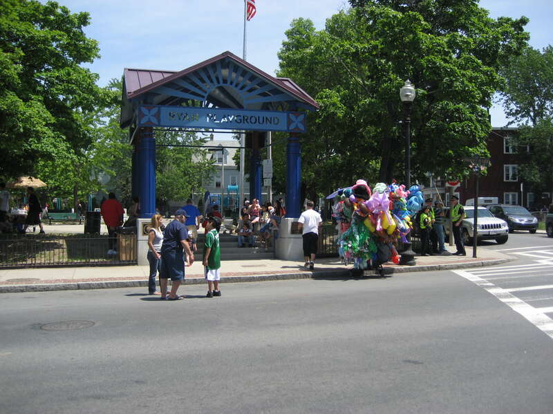 Pics from the 2009 Dorchester Day parade.

Check out my blog post on the <a href="http://www.adampieniazek.com/boston/dot-day-2009/" rel="nofollow">Dot Day 2009 parade</a> and/or the <a