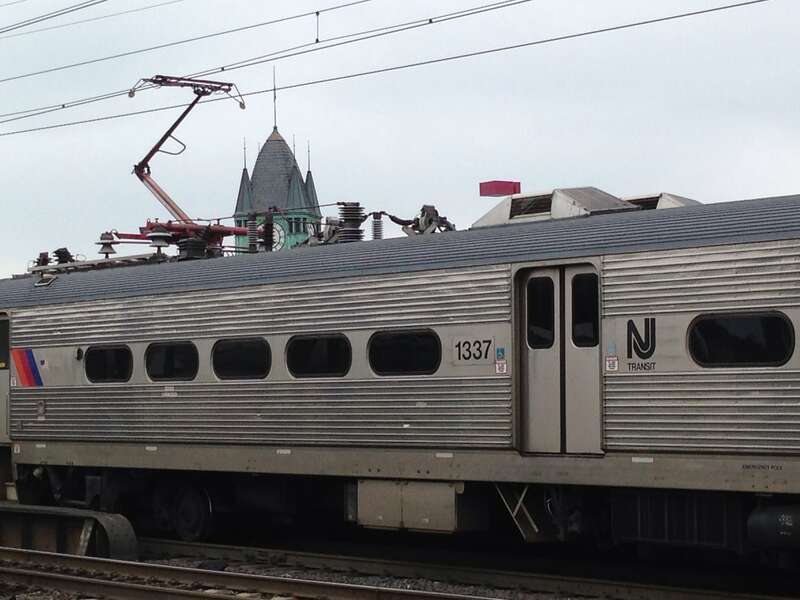 Elizabeth NJ Transit Station - train 1337