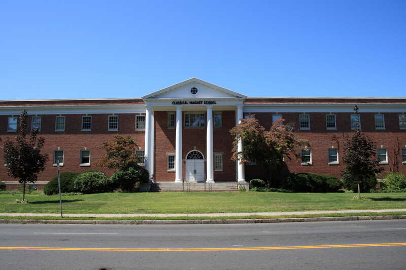 Greater Hartford Classical Magnet School in Hartford, Connecticut


Camera location41° 46′ 22.3″ N, 72° 42′ 01.29″ W View this and other nearby images on: OpenStreetMap 41.772860;  -72.700358
