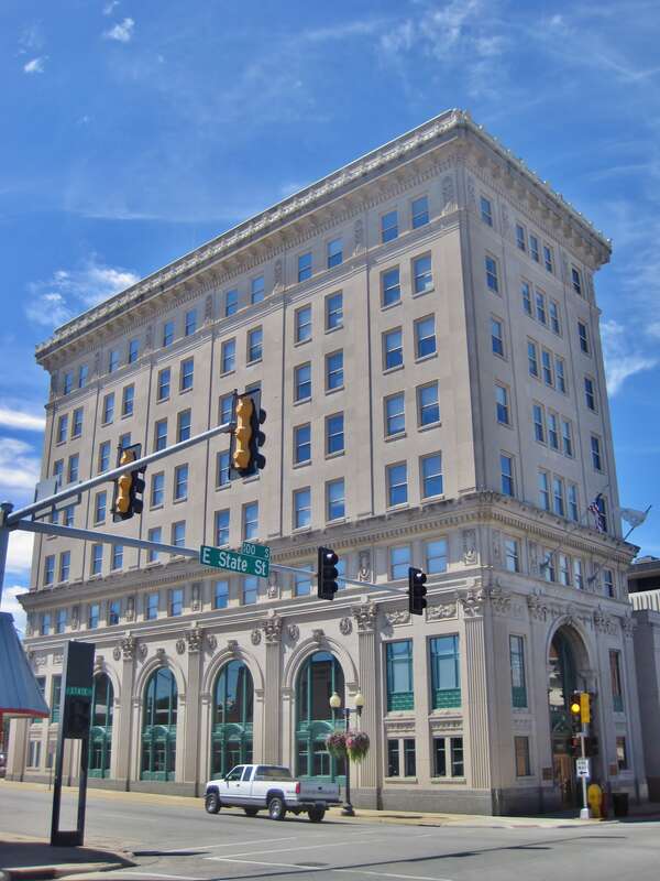 Manufacturer's National Bank in the East Rockford Historic District (1925). This was one of the largest commissions for Rockford firm Peterson &amp; Johnson. It operated as a bank until the bank went bankrupt during the Great Depression. Shortly