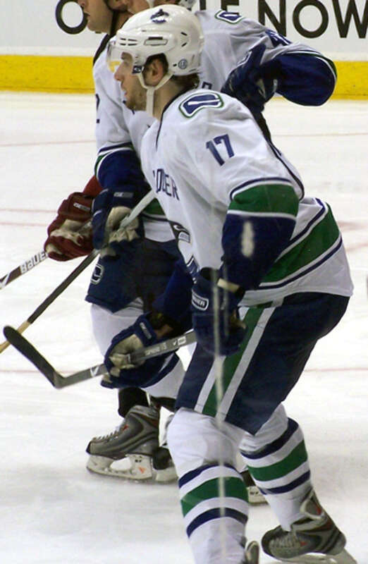 Vancouver Canucks forward w:Ryan Kesler in a game against the Phoenix Coyotes on March 21, 2009.