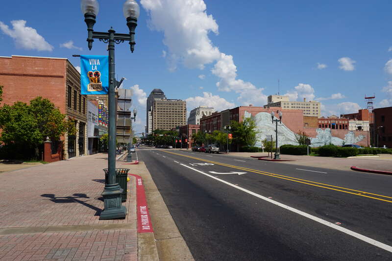 Texas Street in Shreveport, Louisiana (United States).