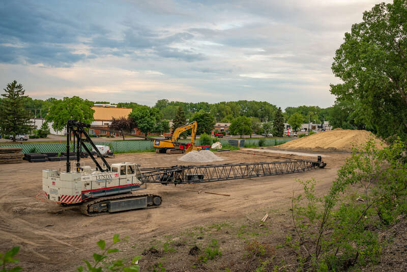 Land clearing and a new crane has appeared over at the Louisiana Avenue Station in St. Louis Park.



Part of an on-going series following the Southwest Light Rail construction in the Twin Cities. 
See more: 
<a