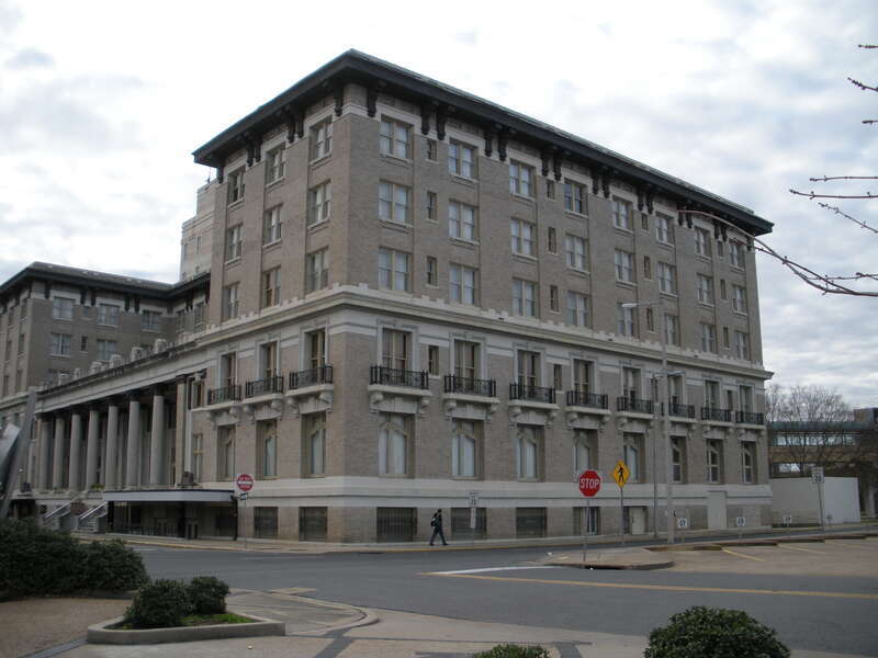 Picture of the Bentley Hotel in Alexandria, Louisiana