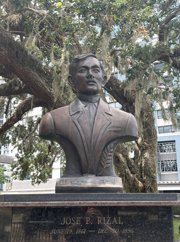 Bust of José Rizal,  Orlando (May 2023).