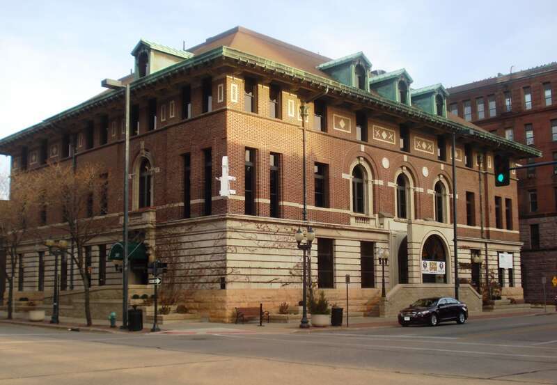Building on the NRHP in Cedar Rapids, Iowa.