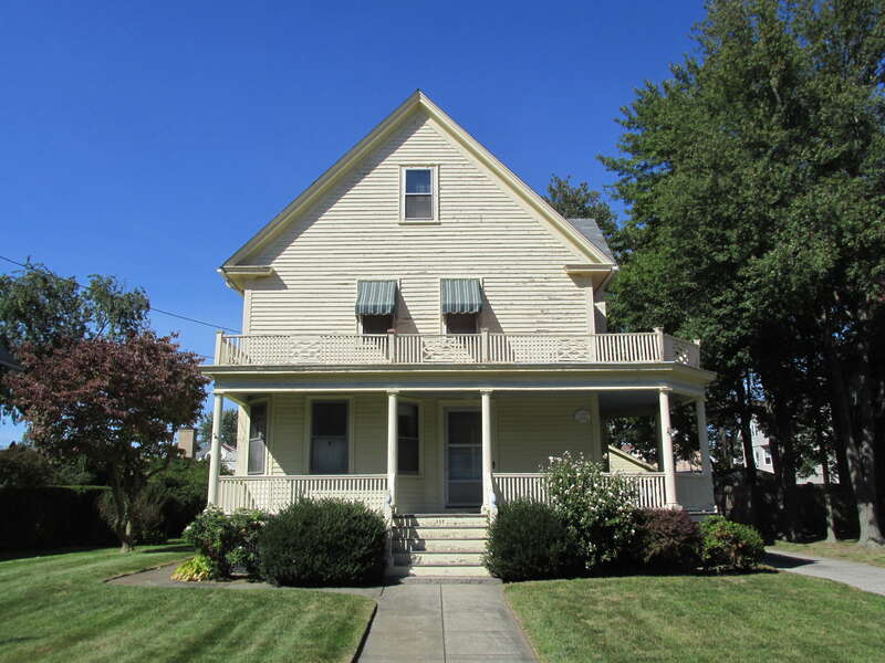 Charles D. Richmond House in the Edgewood Historic District-Arnold Farm Plat, Edgewood Rhode Island