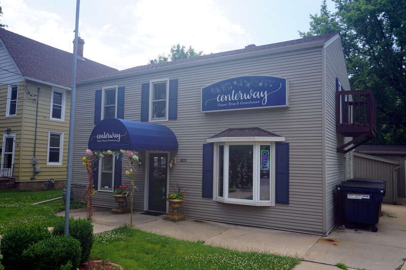 Centerway Flower Shop &amp; Greenhouse in Janesville, Wisconsin (United States).