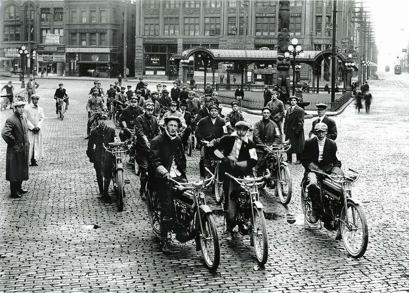 <a href="http://archives.seattle.gov/digital-collections/index.php/Detail/objects/120774" rel="nofollow">Item 111181</a>, Fleets and Facilities Department Imagebank Collection (Record Series 0207-01), <a