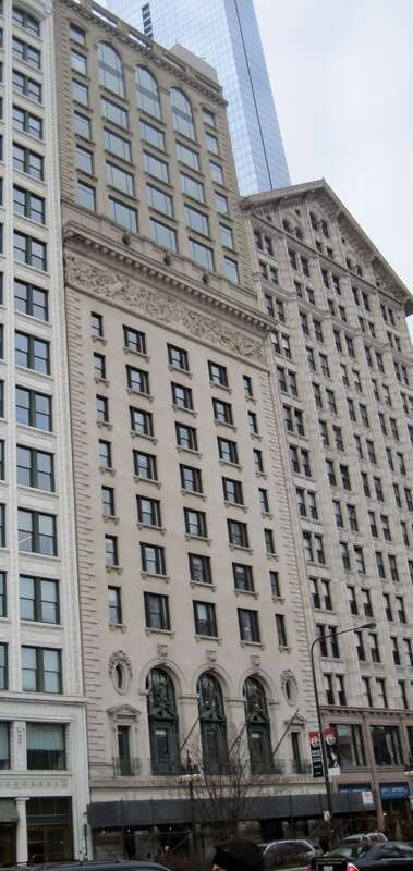 The Municpal Courts Building in Chicago (1906).






This is an image of a place or building that is listed on the National Register of Historic Places in the United States of America. Its reference number is 85001912.

