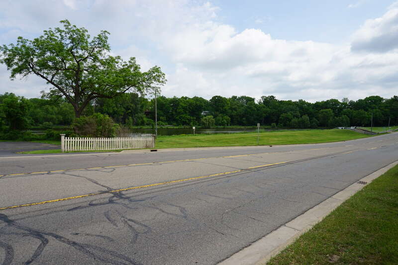 Michigan Avenue and Mill Pond in Saline, Michigan (United States).