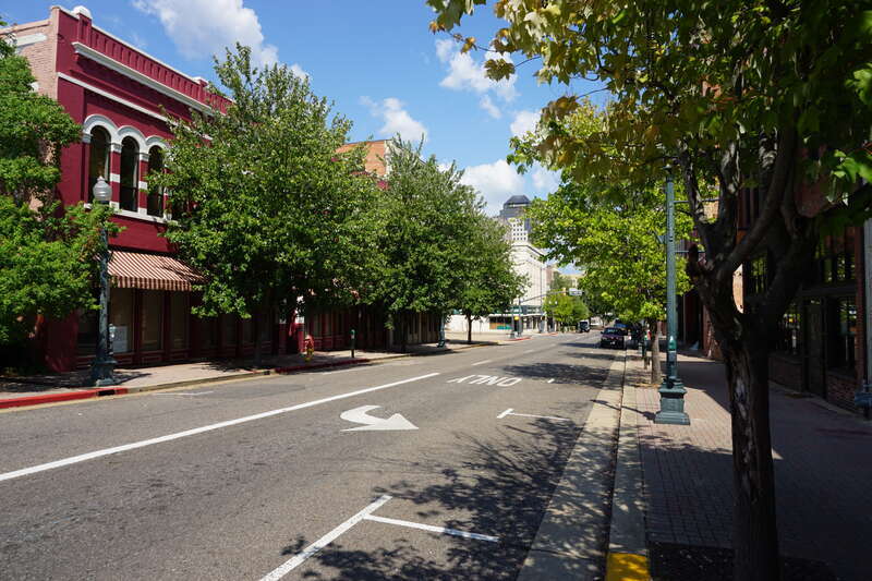 Milam Street in Shreveport, Louisiana (United States).