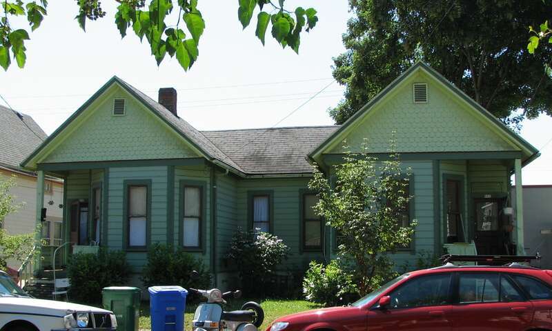 The Simon Abraham Duplex (built 1890) at 522-530 Northeast San Rafael Street, Portland, Oregon, United States, is listed on the US National Register of Historic Places.





This is an image of a place or building that is listed on the National