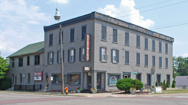 Vermont House / Fenton House, Fenton MI