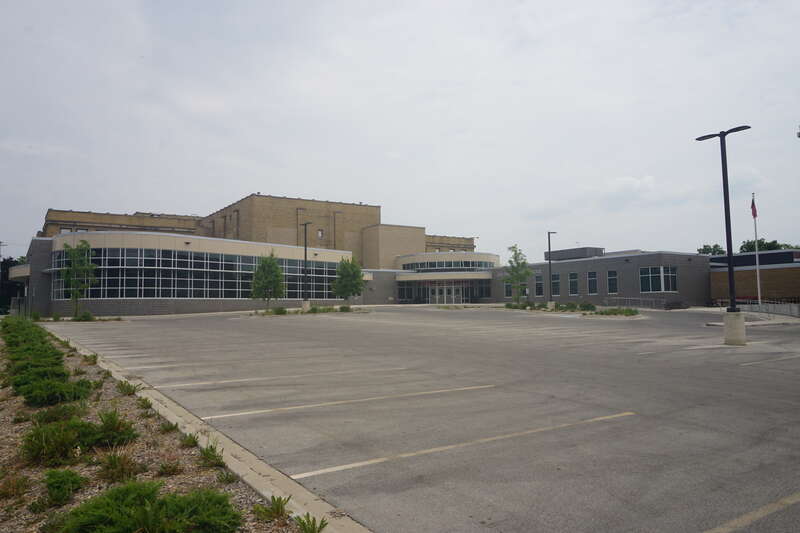 Les Paul Middle School in Waukesha, Wisconsin (United States).