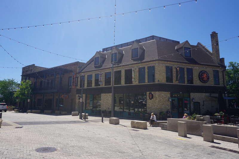 Jose's Blue Sombrero and Café Hollander in Wauwatosa, Wisconsin (United States).