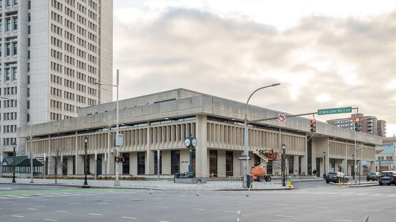 White Plains Public Library