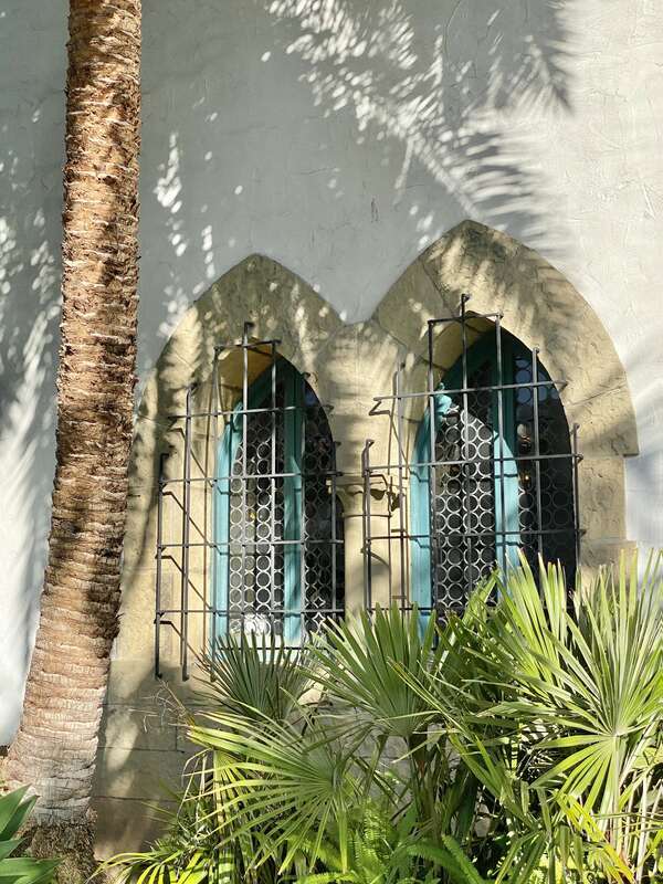 Built in 1926-1929, this Spanish Colonial Revival-style building was designed by J. Wilmer Hershey and William Mooser III to serve as the Santa Barbara County Courthouse, replacing a previous courthouse destroyed by the 1925 Santa Barbara Earthquake.