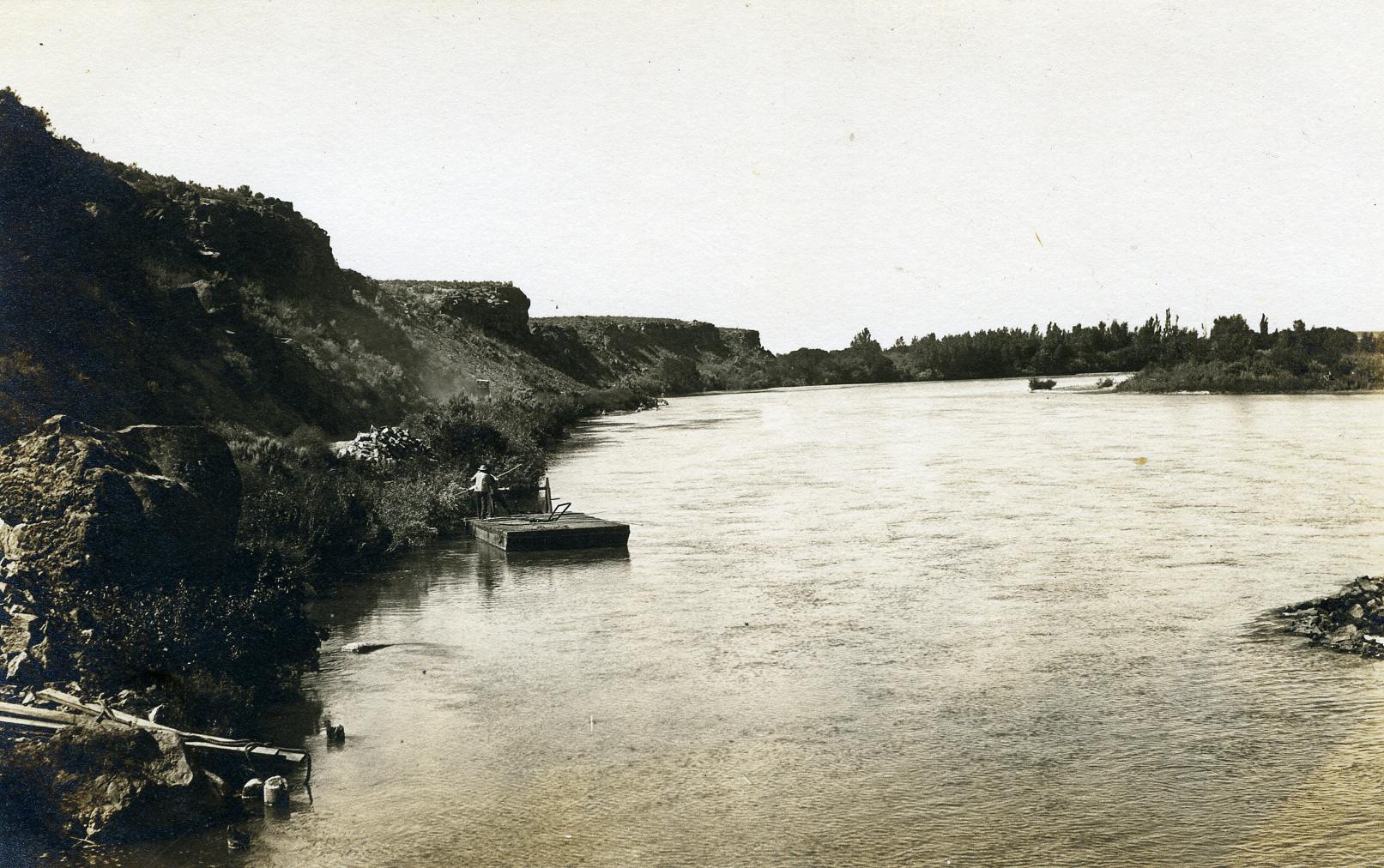 Image Title: Snake River or Boise River
Date: c.1910
Place: Snake River or Boise River, near Caldwell, Idaho
Description/Caption: 
Medium: Real Photo Postcard (RPPC)
Photographer/Maker: Unknown
Cite as: ID-B-0071, WaterArchives.org

Restrictions: