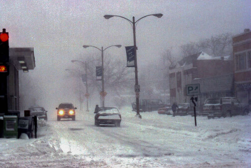 19990102 04 South Blvd. @ Oak Park Ave.