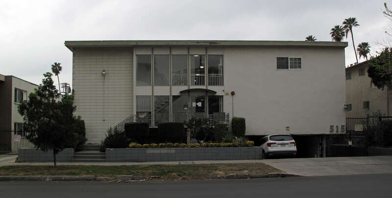 Dingbat apartment building at 515 S Kingsley Drive, Los Angeles