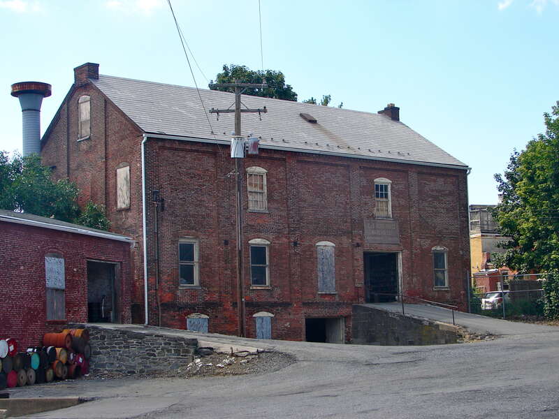B. B. Martin Tobacco Warehouse on the NRHP since September 21, 1990. At 422–428 North Water Street in the Stadium District of Lancaster, Pennsylvania.
Part of the NRHP Multiple submission for tobacco buildings in Lancaster.