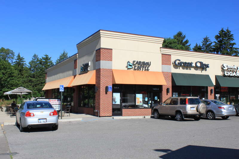 Caribou Coffee &amp; Great Clips, 1423 East Stadium Boulevard, Ann Arbor, Michigan