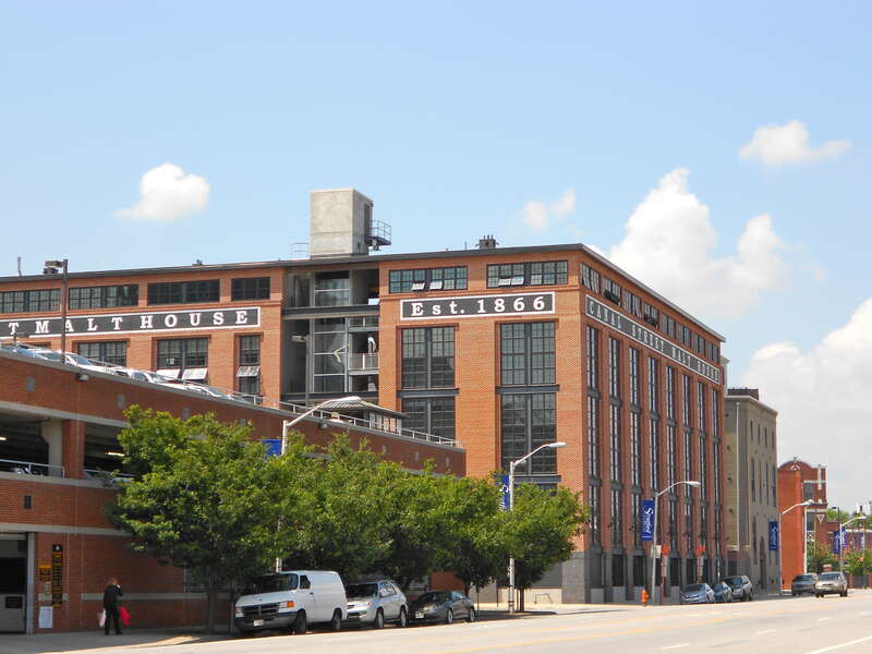 Building in the Central Avenue Historic District in Baltimore. Listed on the NRHP
