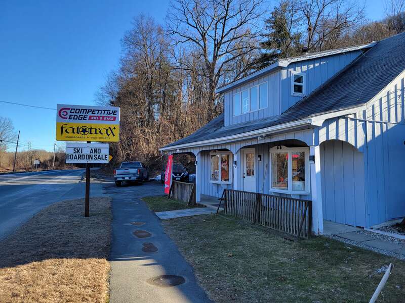 Competitive Edge Ski &amp; Bike, Mount Tom Massachusetts