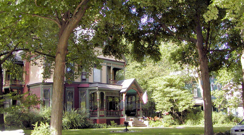 Houses in en:East Grove Street District (Bloomington, Illinois)