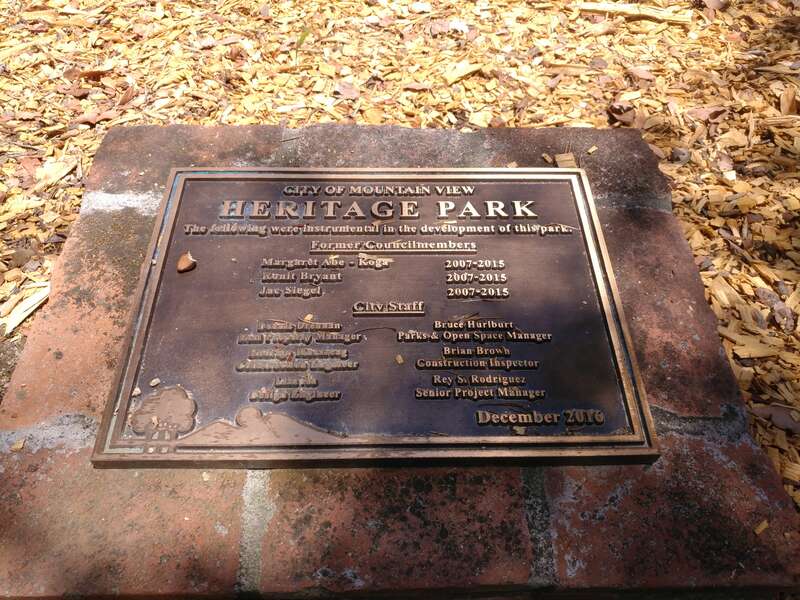 A historical plaque dated "December 2019" that shows employees of the City of Mountain View which helped in developing Heritage Park.