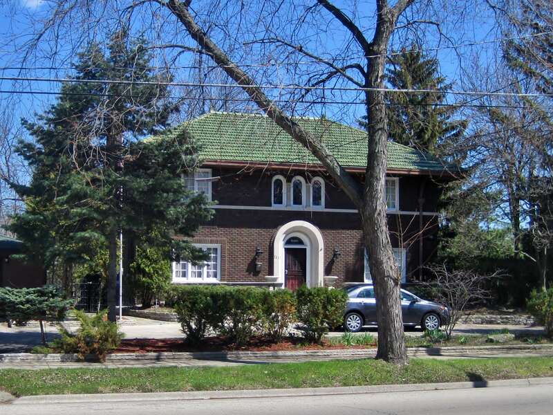 Joseph Miller House in the Near North Historic District, Waukegan, IL (1926).