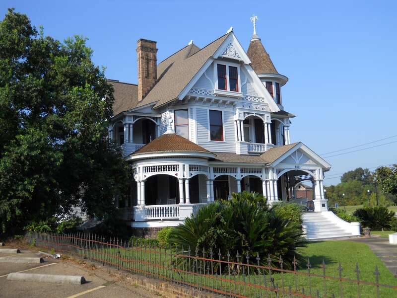 Hub City Historic District. McLeod House (802 North Main Street, Hattiesburg, MS) was built circa 1896 and is in the Hub City Historic District.