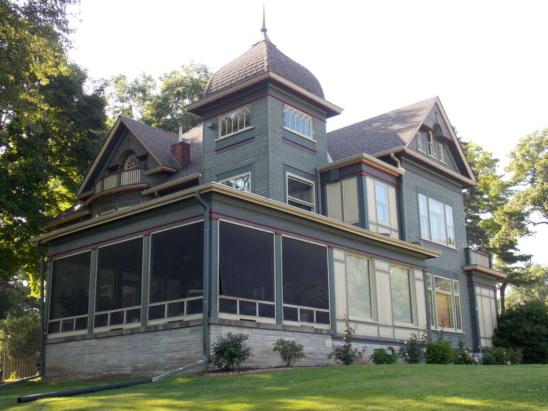 The Ralph Lindsay House is a contributing property in the Prospect Park Historic District in Davenport, Iowa.
