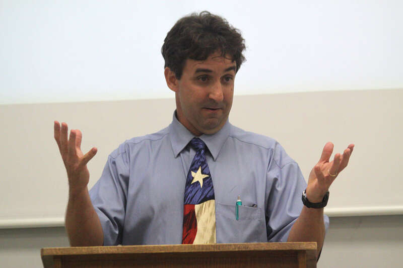 Robert Paul speaking at the University of North Texas in Denton, Texas.

Please attribute to Gage Skidmore if usd elsewhere.