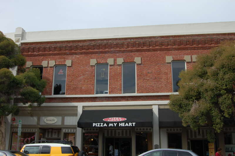 La Cañada building. 1-17 North Santa Cruz avenue. Los Gatos, California, USA