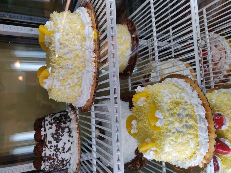 bakery cakes