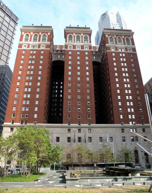 Picture of the William Penn Hotel located at Grant Street and Sixth Avenue in Downtown Pittsburgh, Pennsylvania, on September 18, 2010.  Built in 1916 (annex added in 1929), it is on the National Register of Historic Places and the List of Pittsburgh