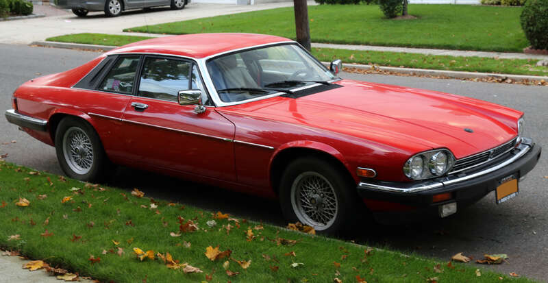 A 1989 Jaguar XJ-S V12 Coupé, federalized (North American) specifications.