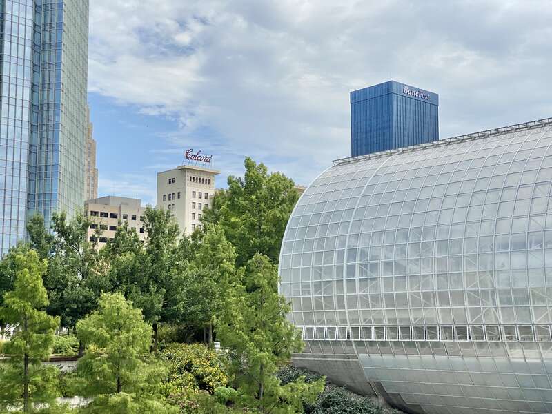 Built in 1983-1985, this Modern building was designed by Conklin and Rossant as part of the construction of the Myriad Botanical Gardens, which began construction in 1971.  The building consists of a large cylinder that is 224 feet (68 meters) long