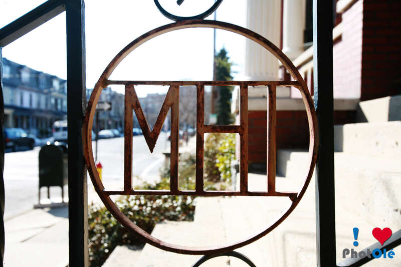 Gate