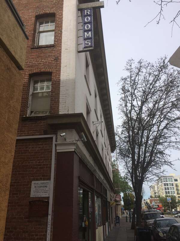 Hotel Sequoia Rooms Sign in Redwood City, California