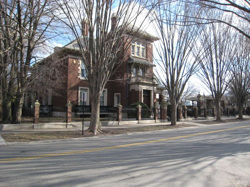 Inn at Irwin Gardens